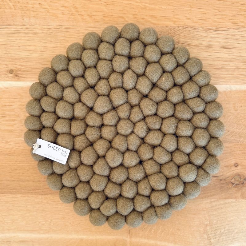 Felt Ball Pot Stand