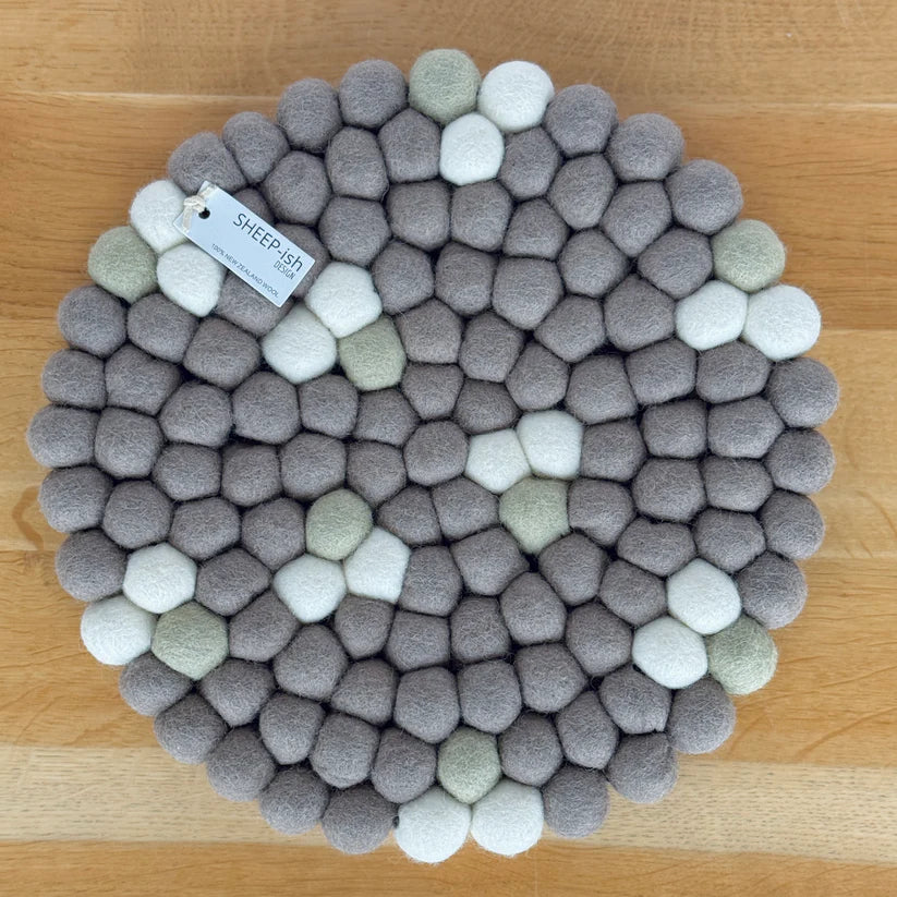 Felt Ball Pot Stand