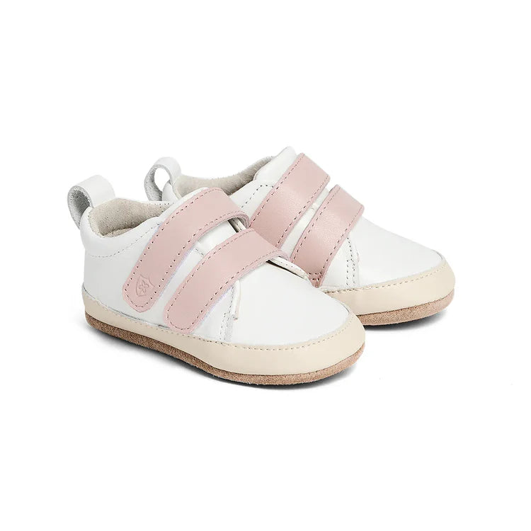 Scout Sneaker