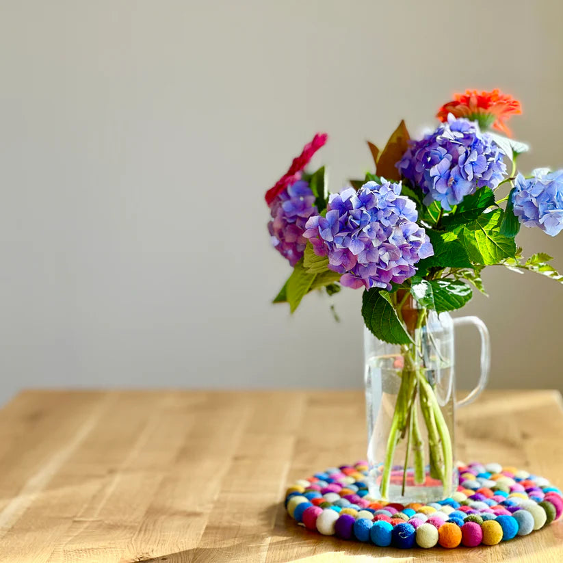 Felt Ball Pot Stand