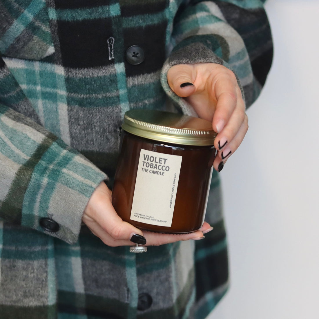 Violet Tobacco | Large Soy Candle