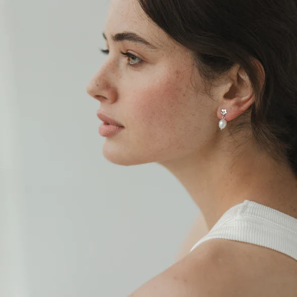 Sophie | Pearly Daisy Day Studs