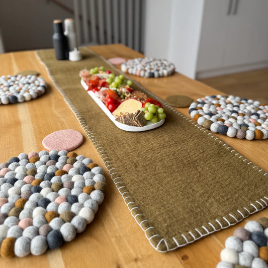 Sheeted Blanket Stitch Table Runner