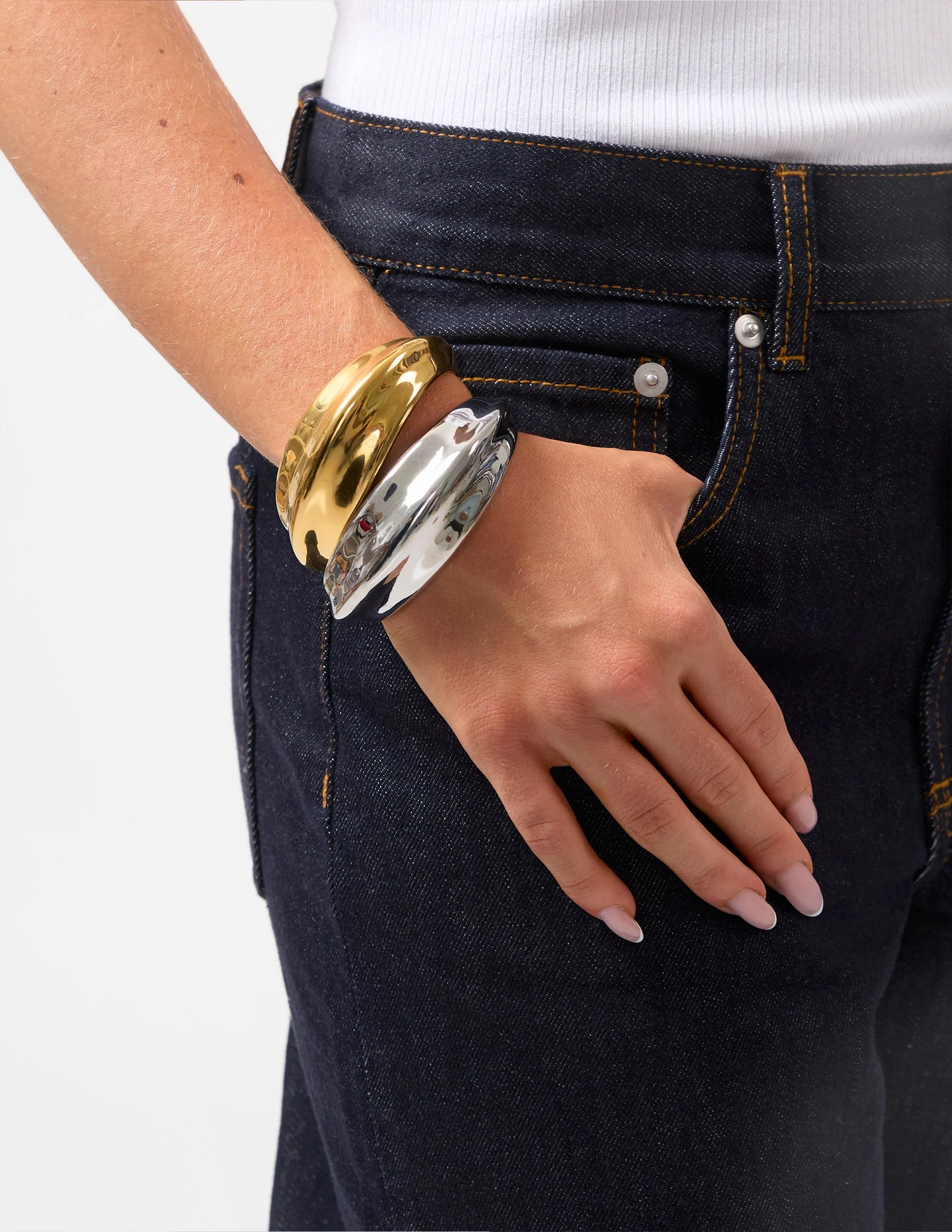 Curved Cuff