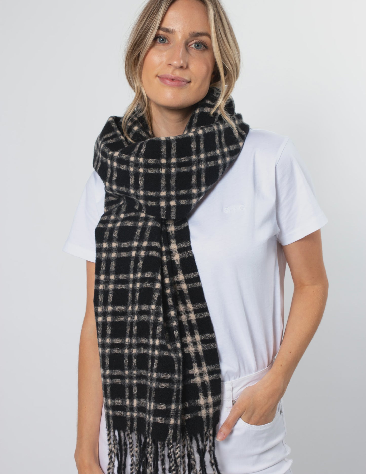 Stella + Gemma | Scarf - Noughts and Crosses Black